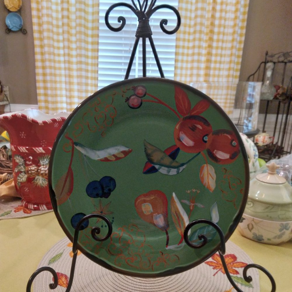 NWOT Tracy Porter's HTF Dinner Plate from The Viridian Collection